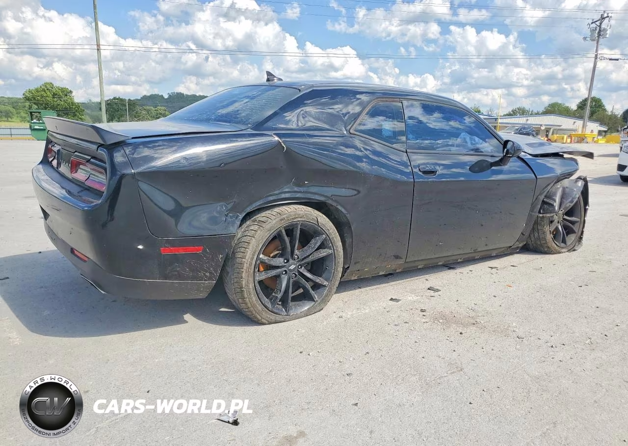 2018 Dodge Challenger Sxt VIN:2C3CDZAG1JH196016 - 3