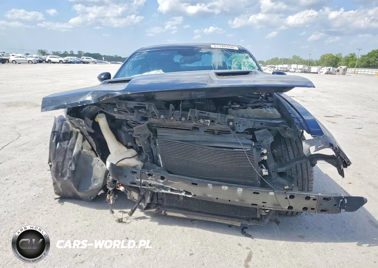2018 Dodge Challenger Sxt VIN:2C3CDZAG1JH196016 - 5