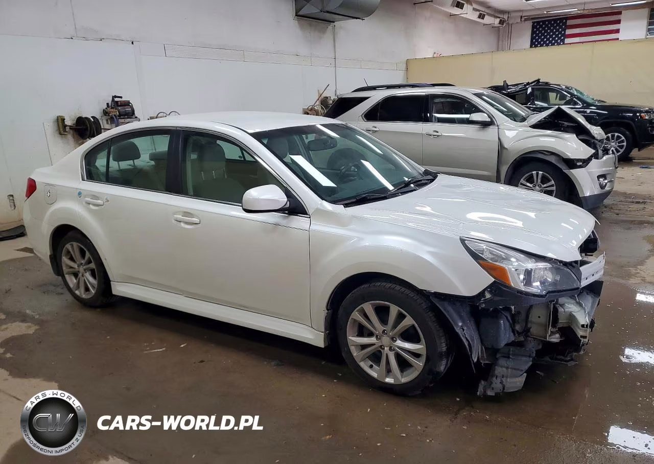 2014 Subaru Legacy 2.5I Premium VIN:4S3BMCC64E3024712 - 4