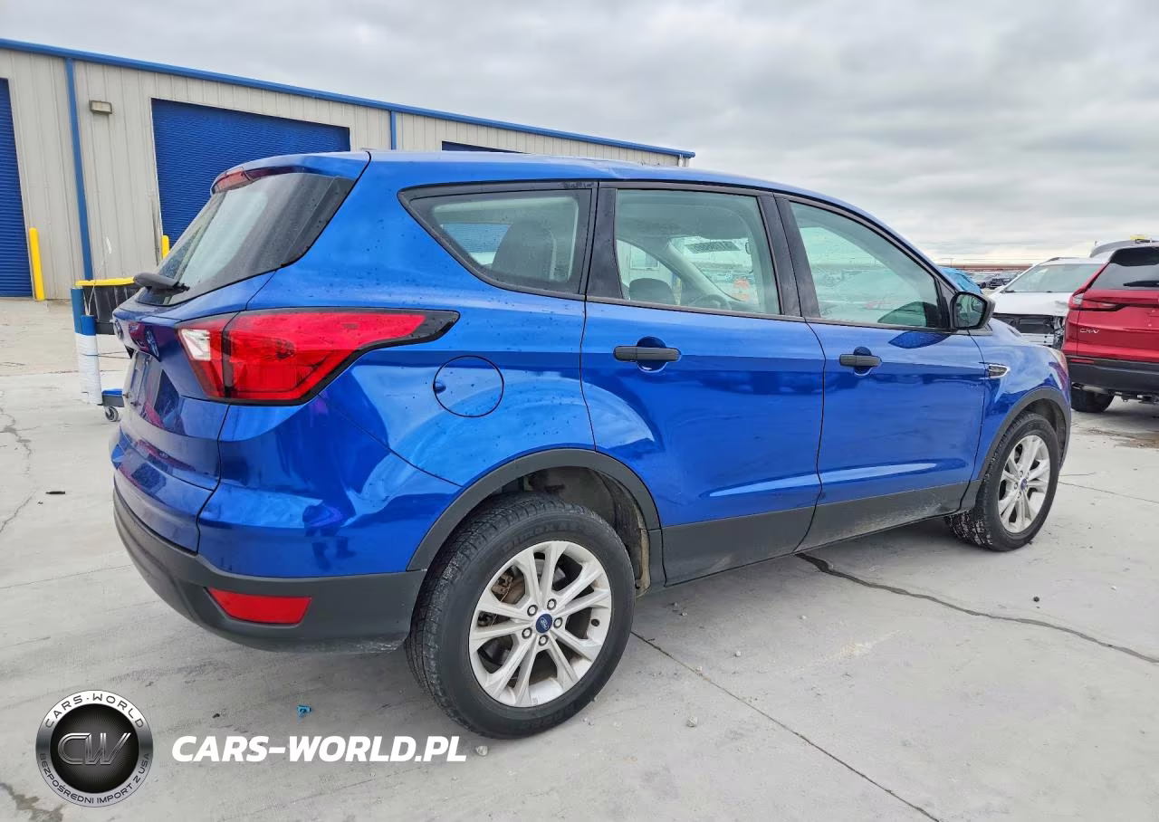 2019 Ford Escape S VIN:1FMCU0F71KUA05009 - 3