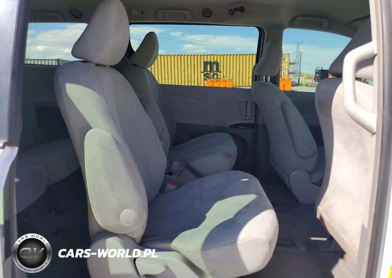 2012 Toyota Sienna Base 7-Passenger VIN:5TDKA3DC3CS010325 - 11