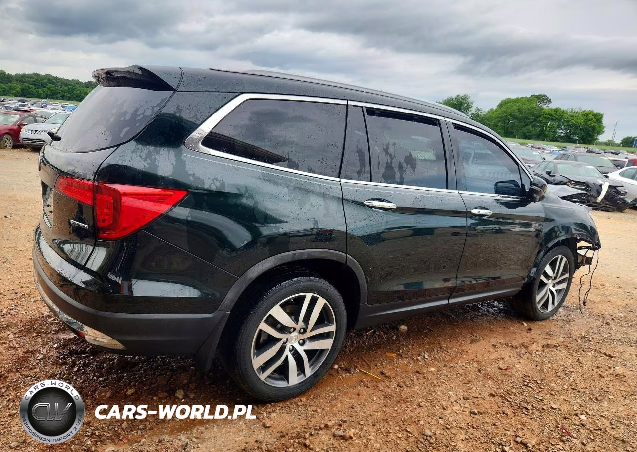 2016 Honda Pilot Touring VIN:5FNYF5H97GB005824 - 3