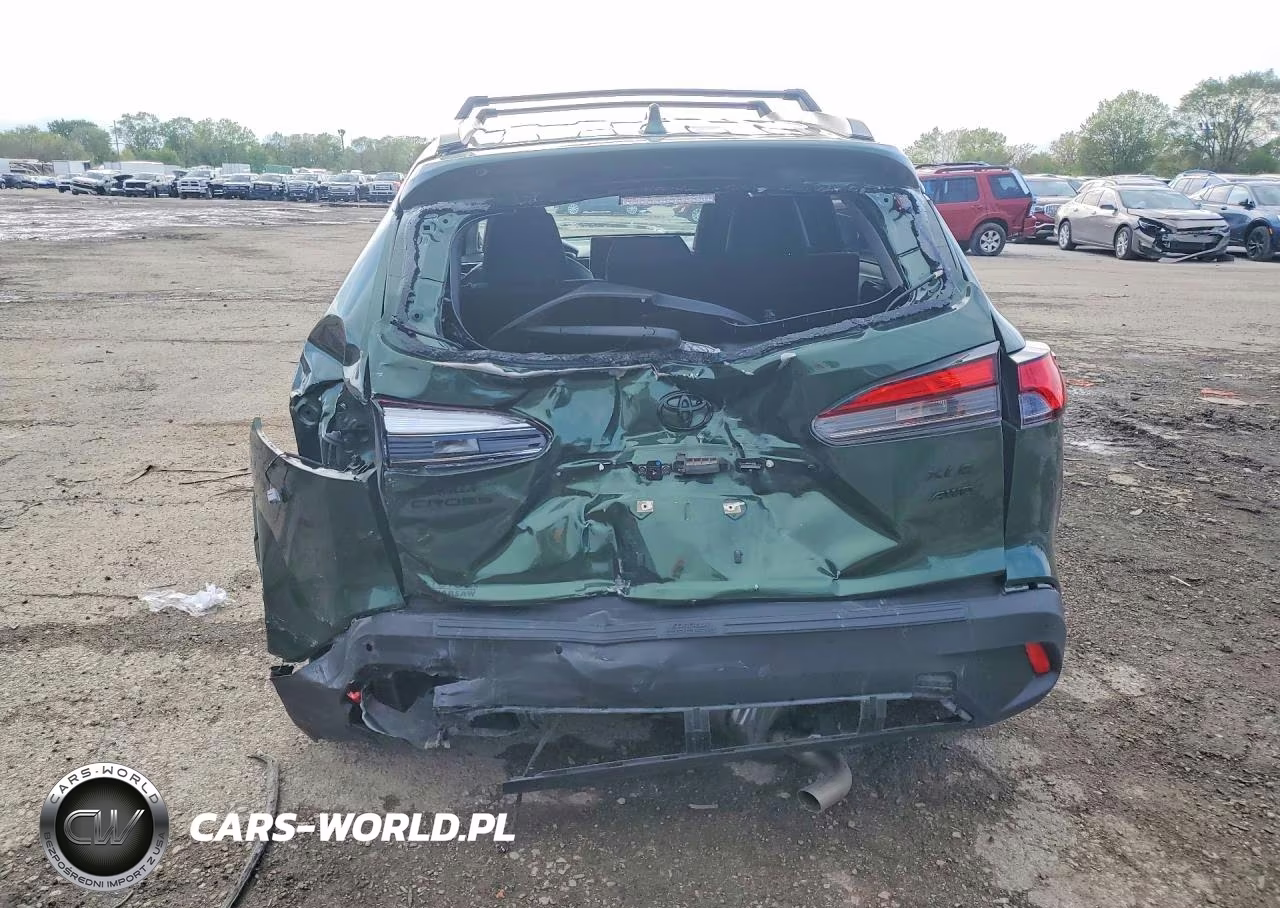 2023 Toyota Corolla Cross Xle VIN:7MUDAABG8PV060104 - 6