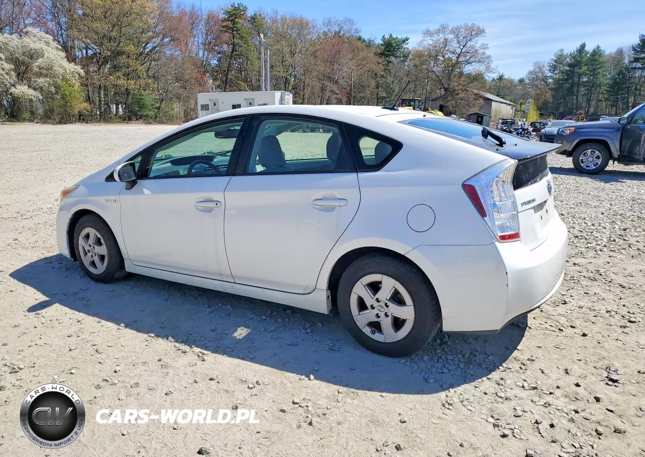 2011 Toyota Prius Four VIN:JTDKN3DU8B5327700 - 2