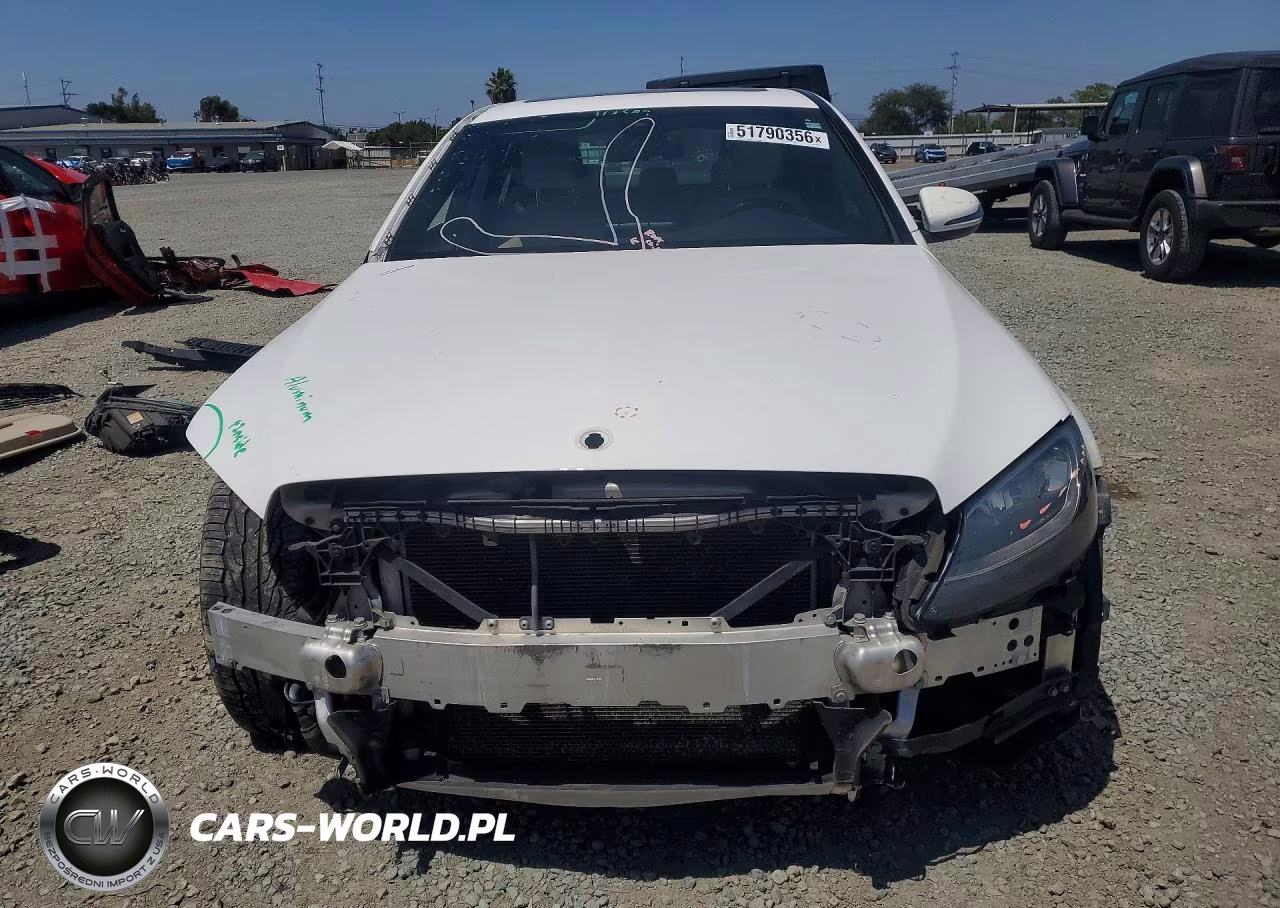 2018 Mercedes-Benz C 300 VIN:55SWF4JB0JU280813 - 5