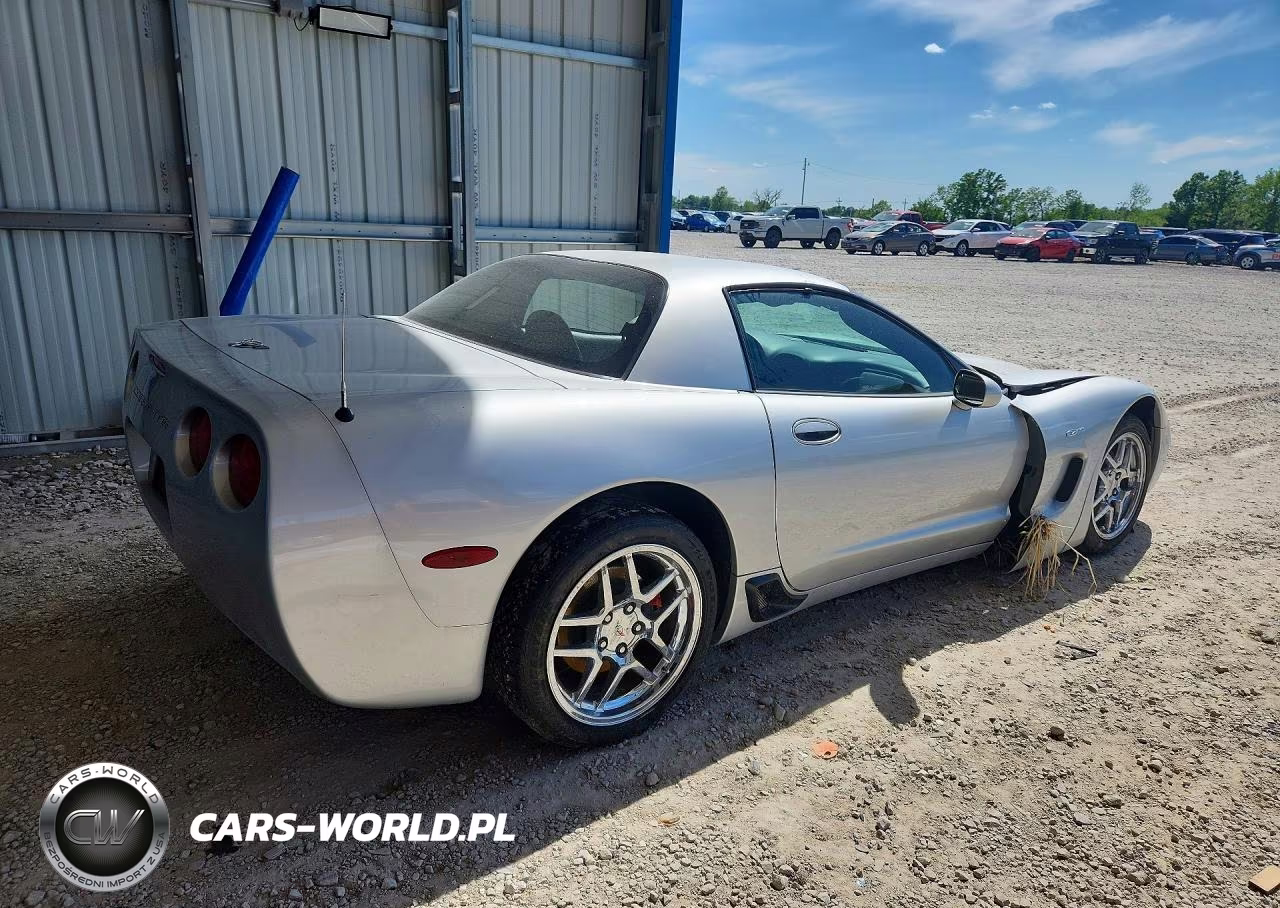 2003 Chevrolet Corvette Z06 VIN:1G1YY12SX35112434 - 3