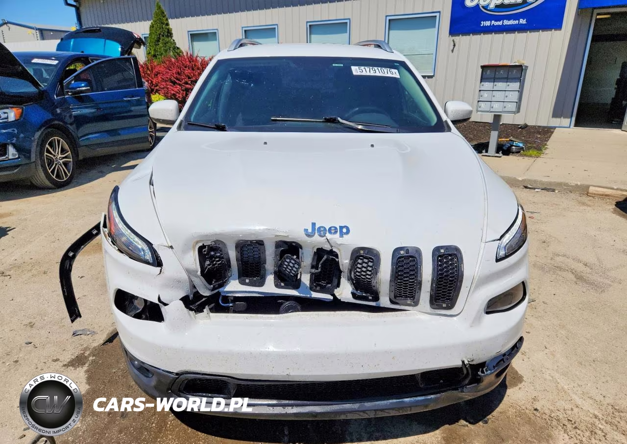 2016 Jeep Cherokee Latitude VIN:1C4PJLCB3GW209718 - 5