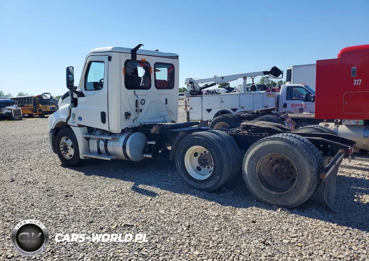 2024 Freightliner Cascadia 126 VIN:3AKJHLDV0RSUS8115 - 3