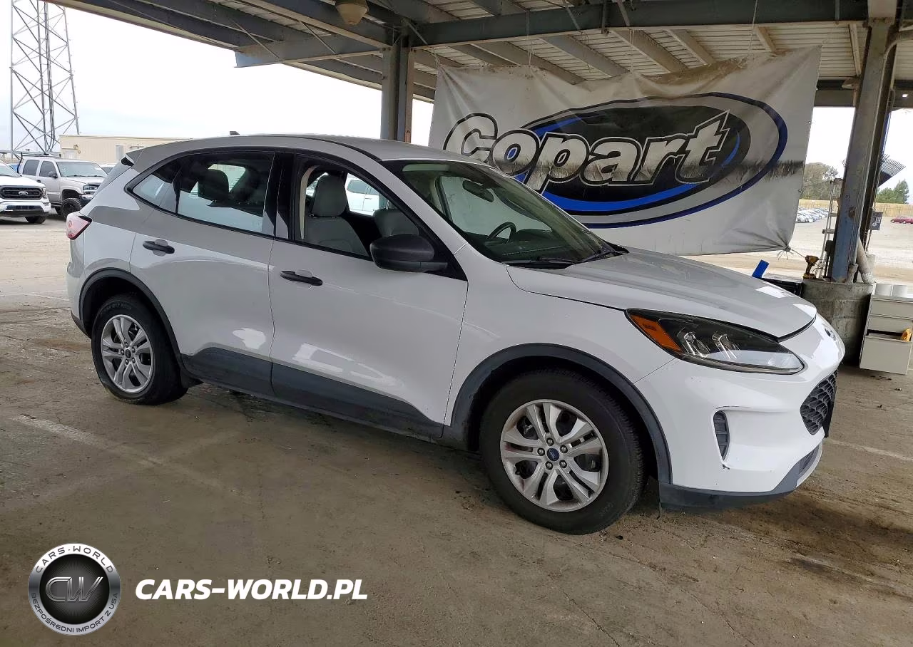 2020 Ford Escape S VIN:1FMCU0F6XLUB70873 - 4