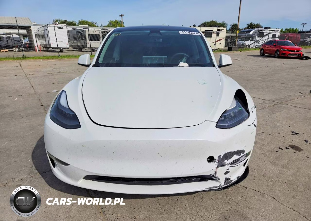 2022 Tesla Model Y VIN:7SAYGDEE6NF549367 - 5