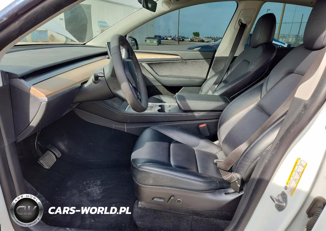 2022 Tesla Model Y VIN:7SAYGDEE6NF549367 - 7