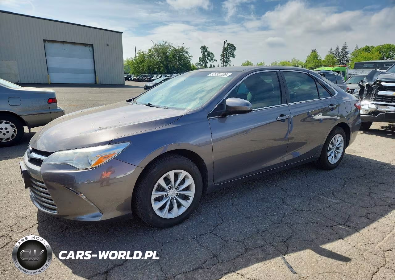 2016 Toyota Camry Le