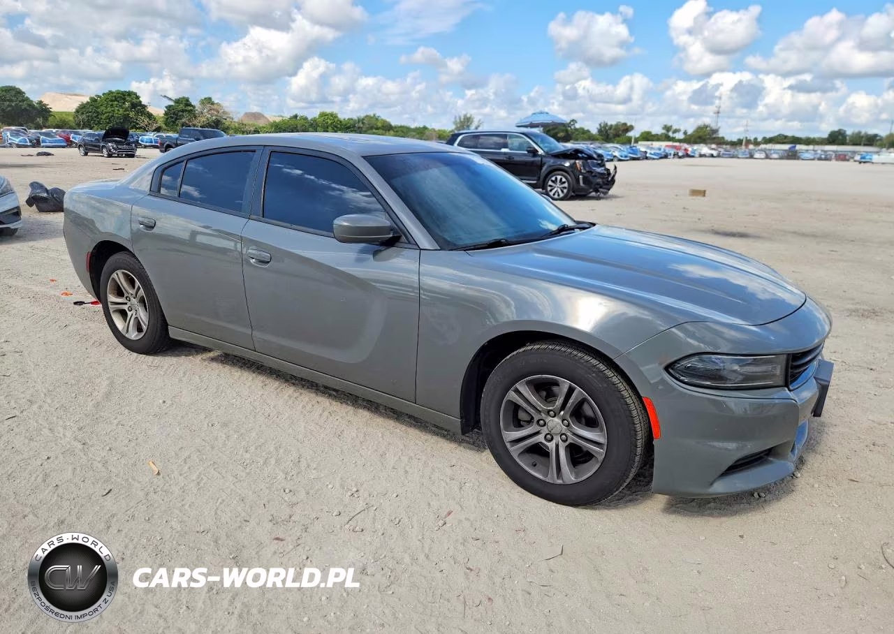 2019 Dodge Charger Sxt VIN:2C3CDXBG3KH725681 - 4