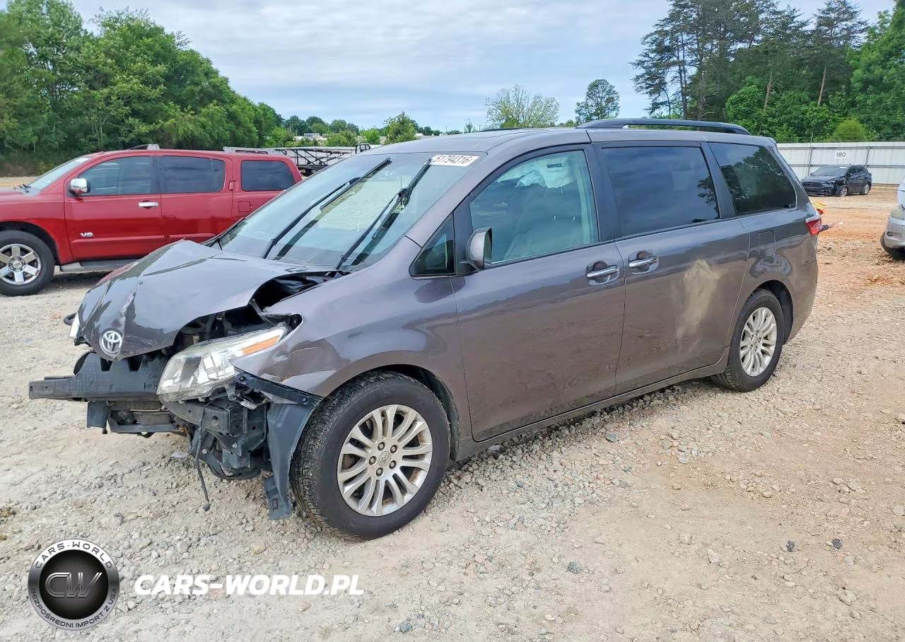 2016 Toyota Sienna Xle Premium 8-Passenger