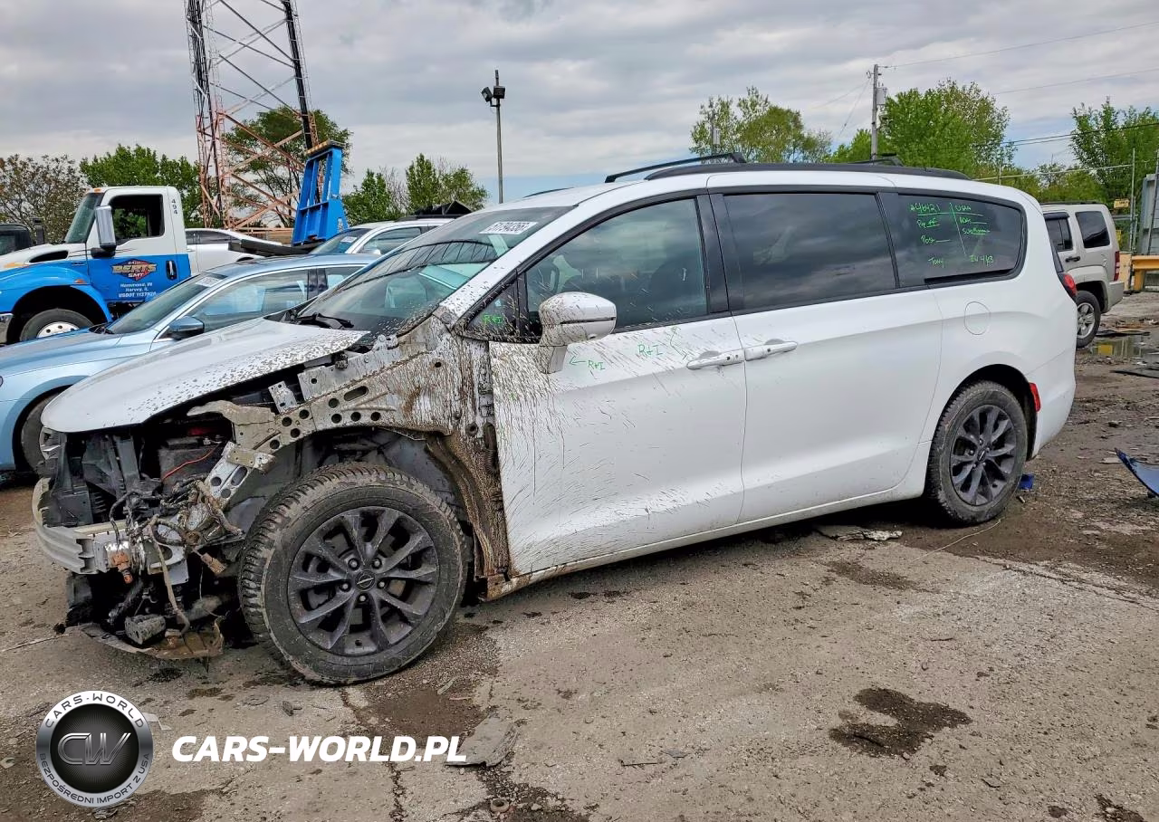2021 Chrysler Pacifica Touring L