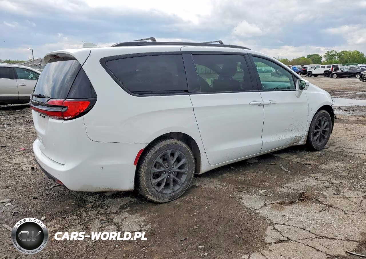 2021 Chrysler Pacifica Touring L VIN:2C4RC1BG4MR530918 - 3