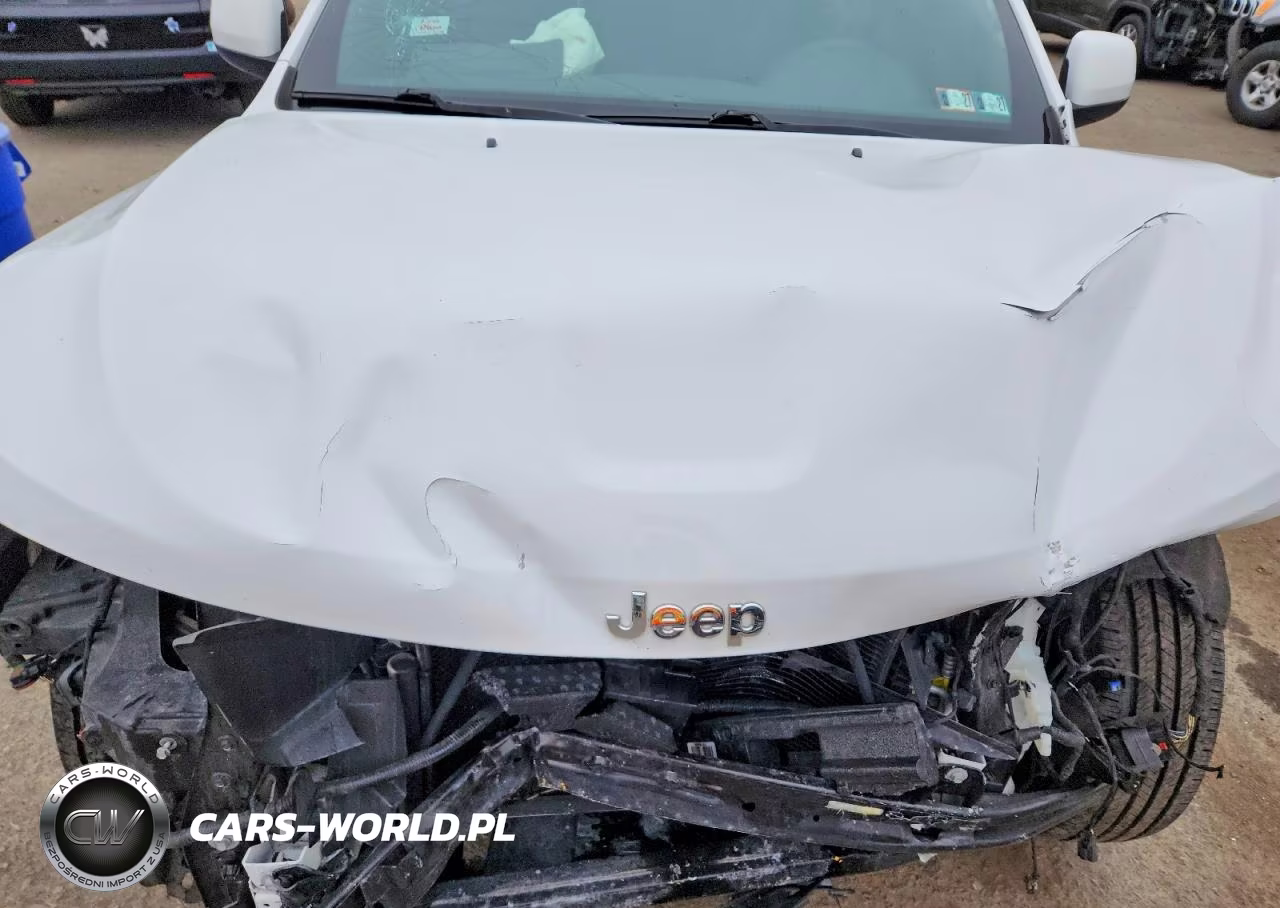 2018 Jeep Grand Cherokee Laredo VIN:1C4RJFAG4JC453945 - 12