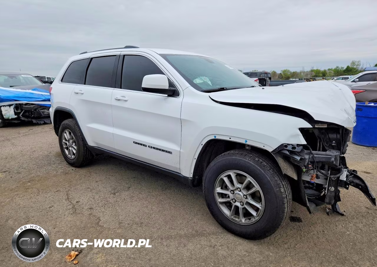 2018 Jeep Grand Cherokee Laredo VIN:1C4RJFAG4JC453945 - 4