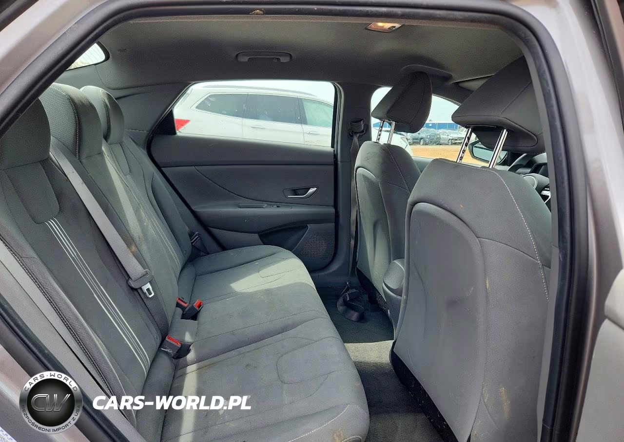 2022 Hyundai Elantra Sel VIN:KMHLM4AG6NU216645 - 10