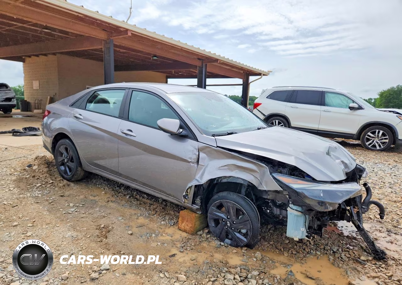 2022 Hyundai Elantra Sel VIN:KMHLM4AG6NU216645 - 4