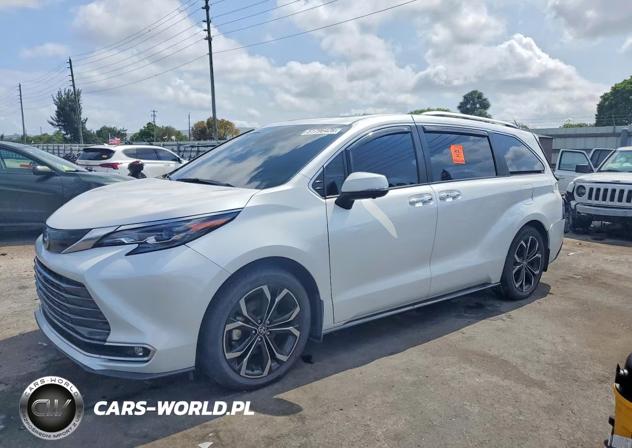 2025 Toyota Sienna Platinum 7-Passenger – zdjęcie 1 z 12