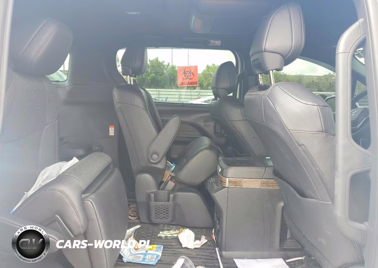 2025 Toyota Sienna Platinum 7-Passenger VIN:5TDERKEC2SS265884 - 10