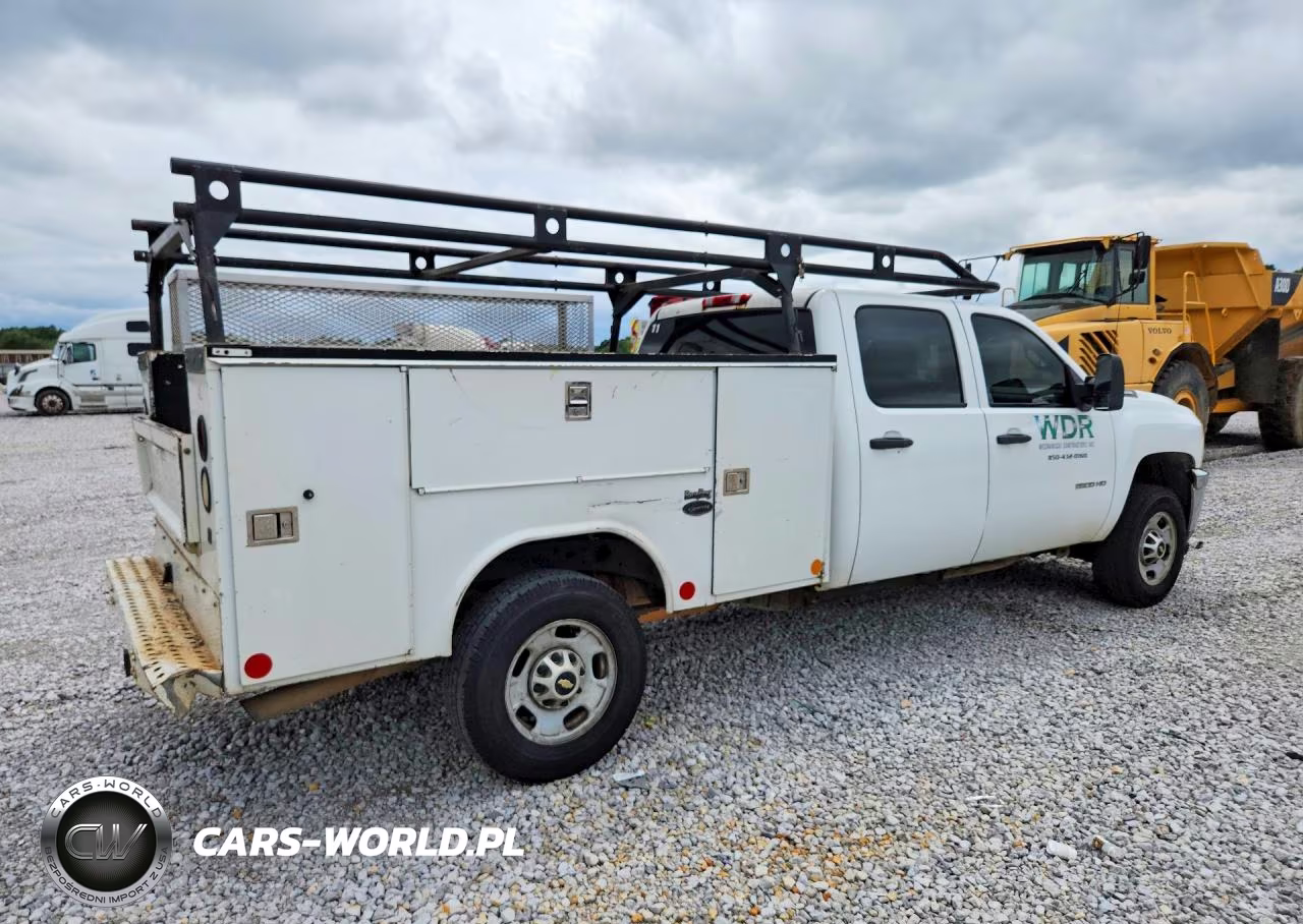 2011 Chevrolet Silverado C2500 Heavy Duty VIN:1GC1CVCG6BF223368 - 3