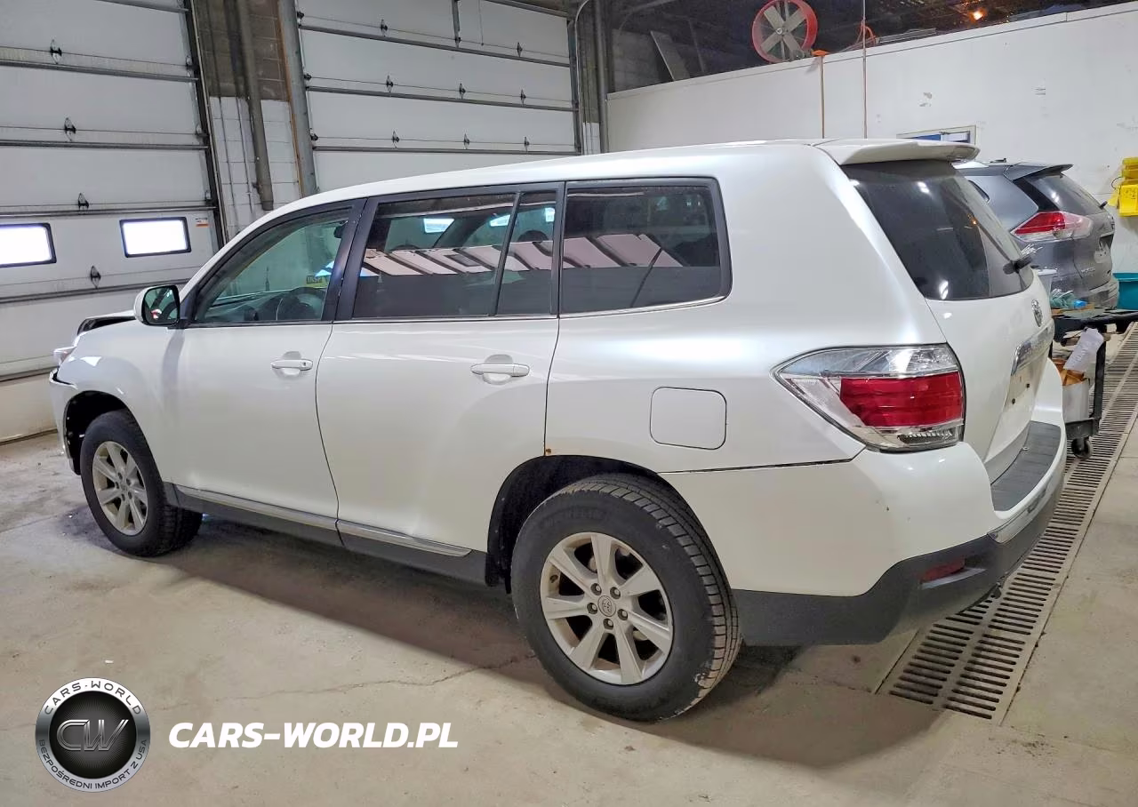 2013 Toyota Highlander Base VIN:5TDBK3EH7DS231385 - 2