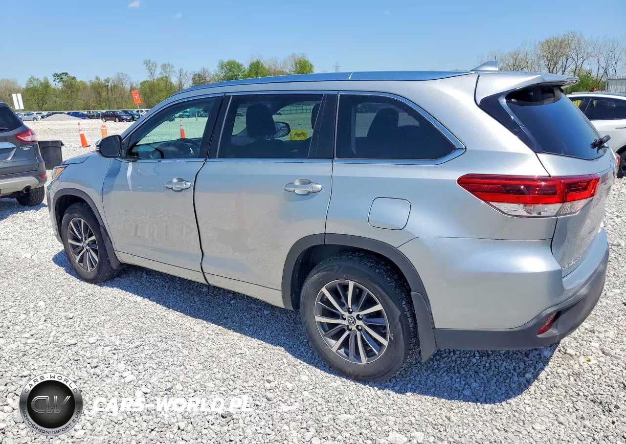 2017 Toyota Highlander Xle VIN:5TDJZRFH2HS438801 - 2