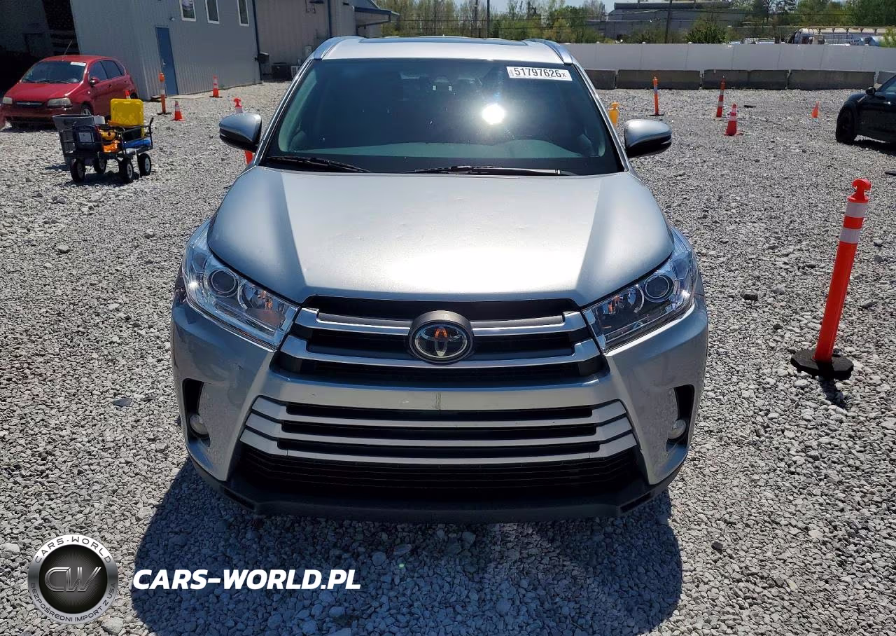2017 Toyota Highlander Xle VIN:5TDJZRFH2HS438801 - 5