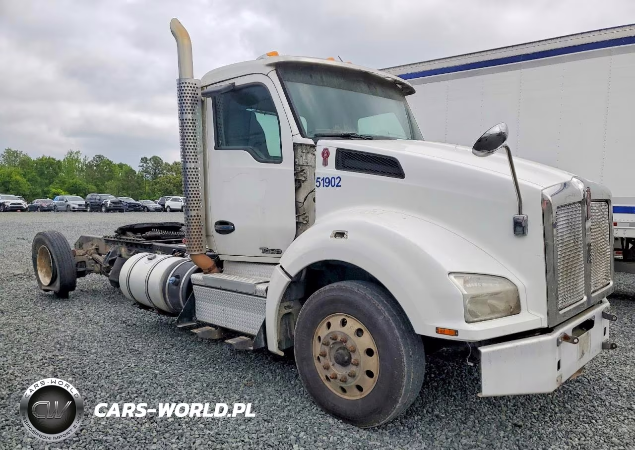 2018 Kenworth T880 Semi Truck