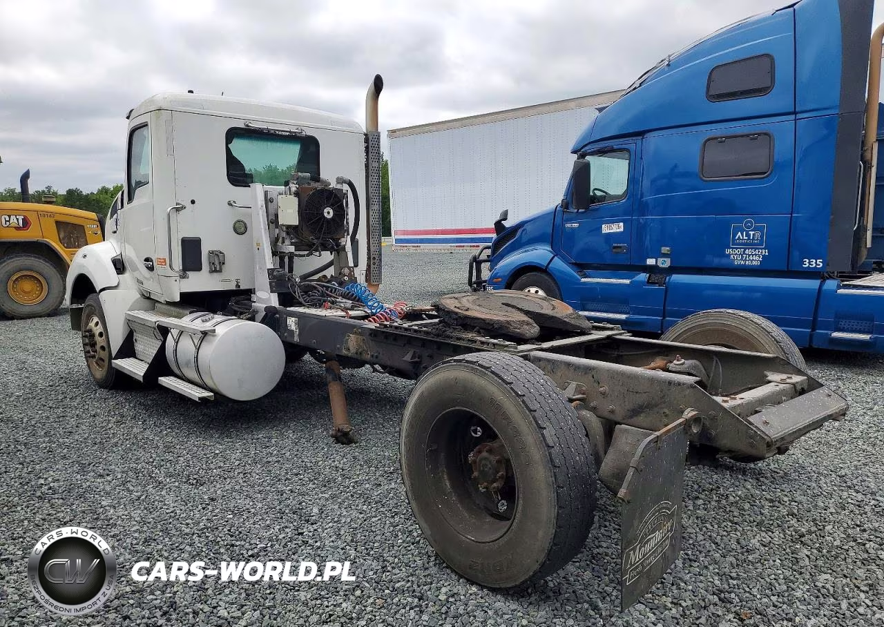 2018 Kenworth T880 Semi Truck VIN:1XKZDP9X7JJ223172 - 3