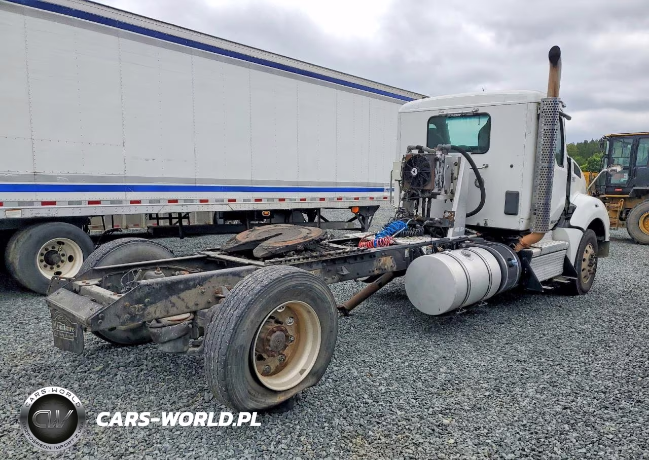 2018 Kenworth T880 Semi Truck VIN:1XKZDP9X7JJ223172 - 4
