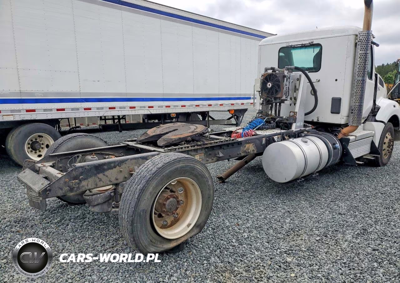 2018 Kenworth T880 Semi Truck VIN:1XKZDP9X7JJ223172 - 9