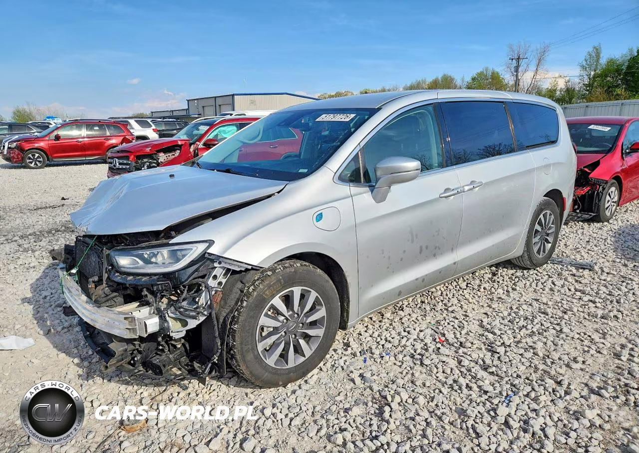 2022 Chrysler Pacifica Hybrid Touring L – zdjęcie 1 z 14