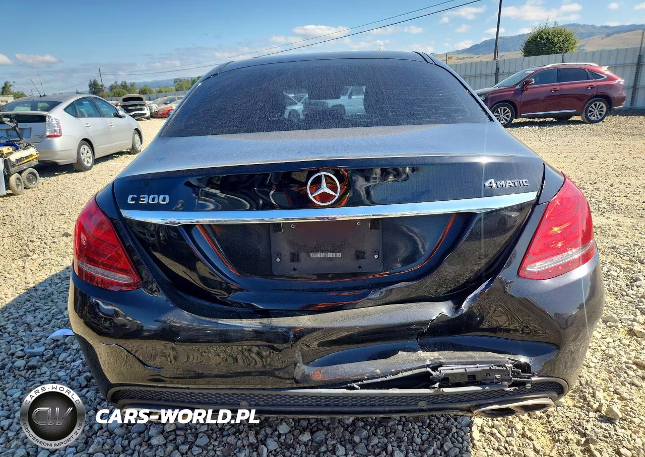 2015 Mercedes-Benz C 300 4Matic VIN:55SWF4KB8FU007740 - 6