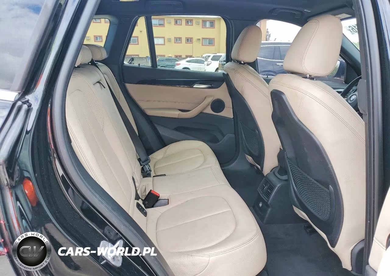 2018 BMW X1 Sdrive28I VIN:WBXHU7C39J5L07826 - 10