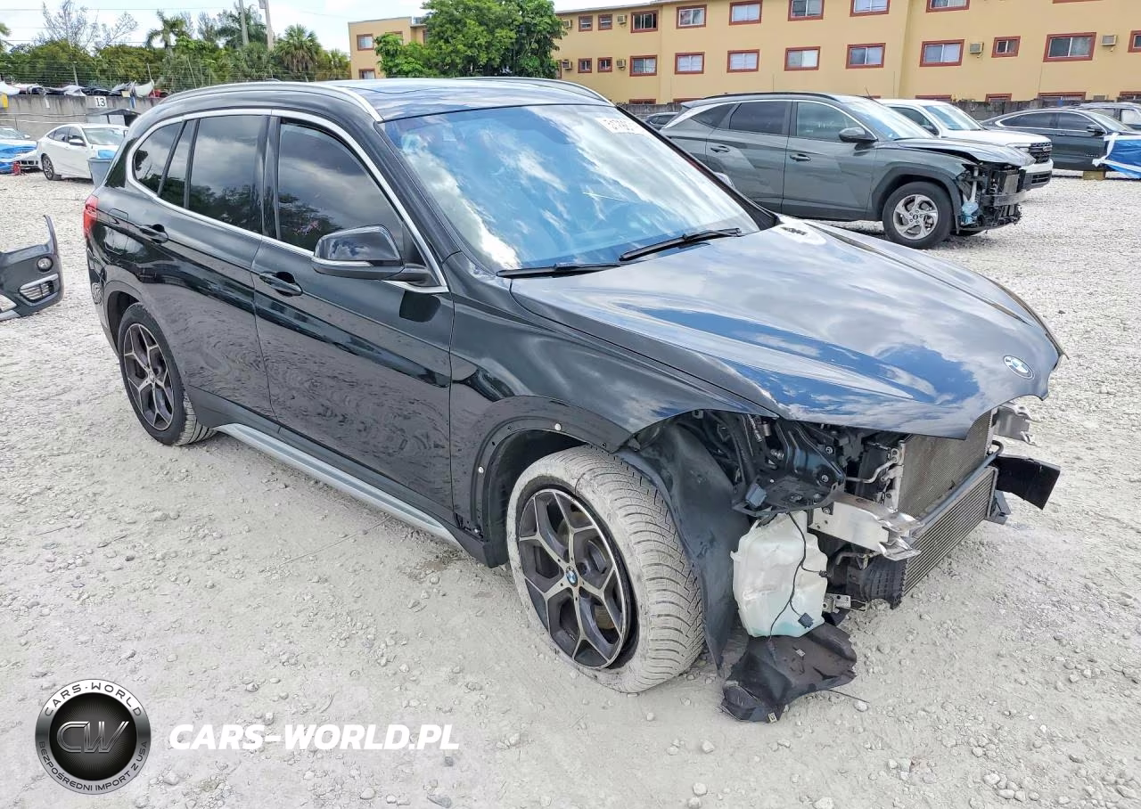 2018 BMW X1 Sdrive28I VIN:WBXHU7C39J5L07826 - 4