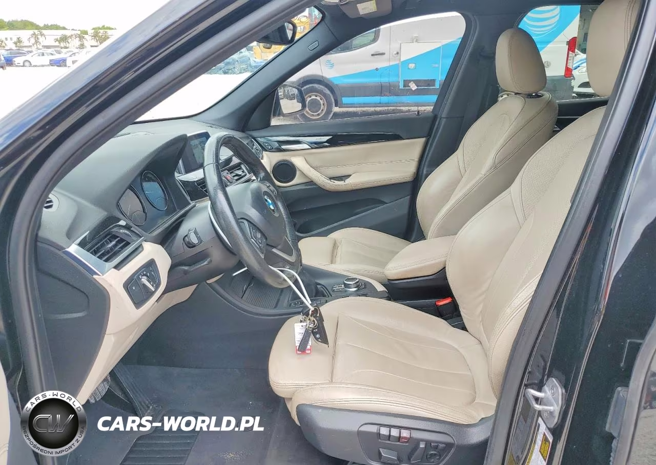 2018 BMW X1 Sdrive28I VIN:WBXHU7C39J5L07826 - 7