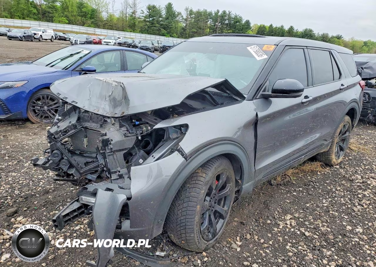 2021 Ford Explorer St