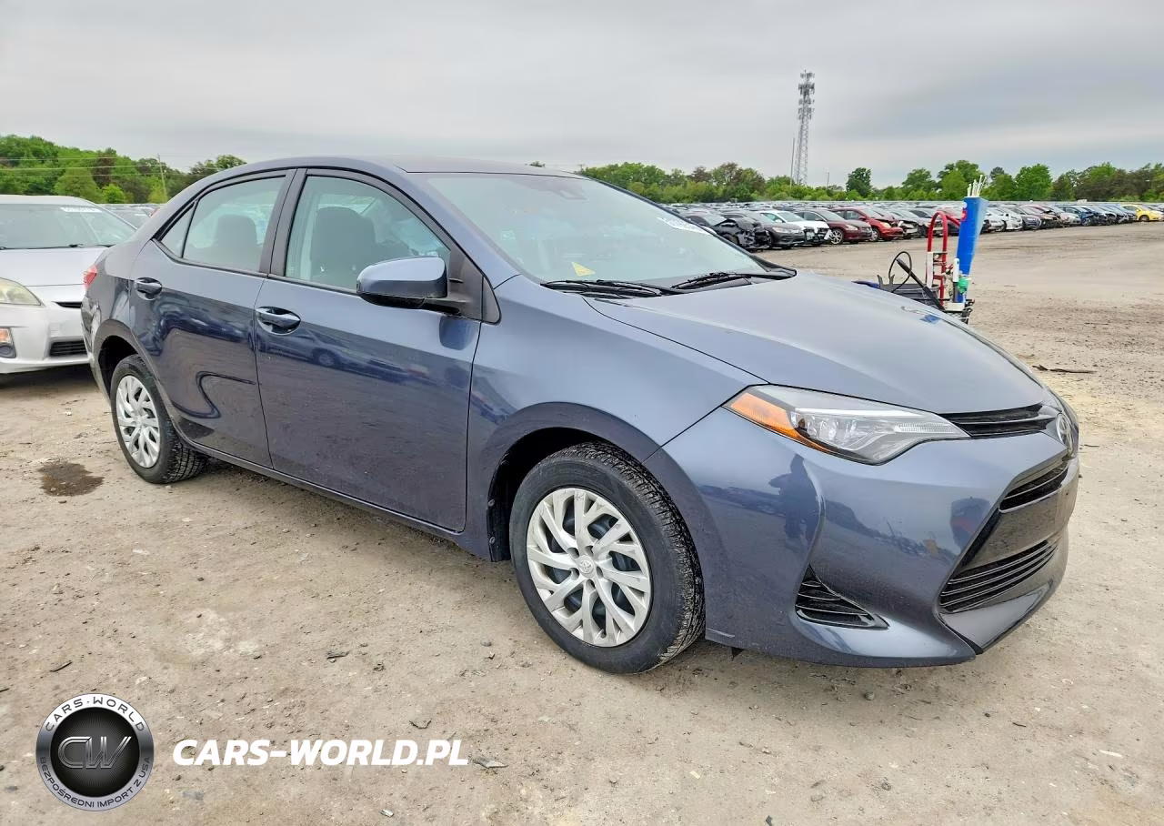 2017 Toyota Corolla Le VIN:5YFBURHE0HP730249 - 4