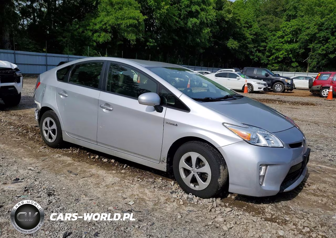 2015 Toyota Prius Two VIN:JTDKN3DU4F0433046 - 4