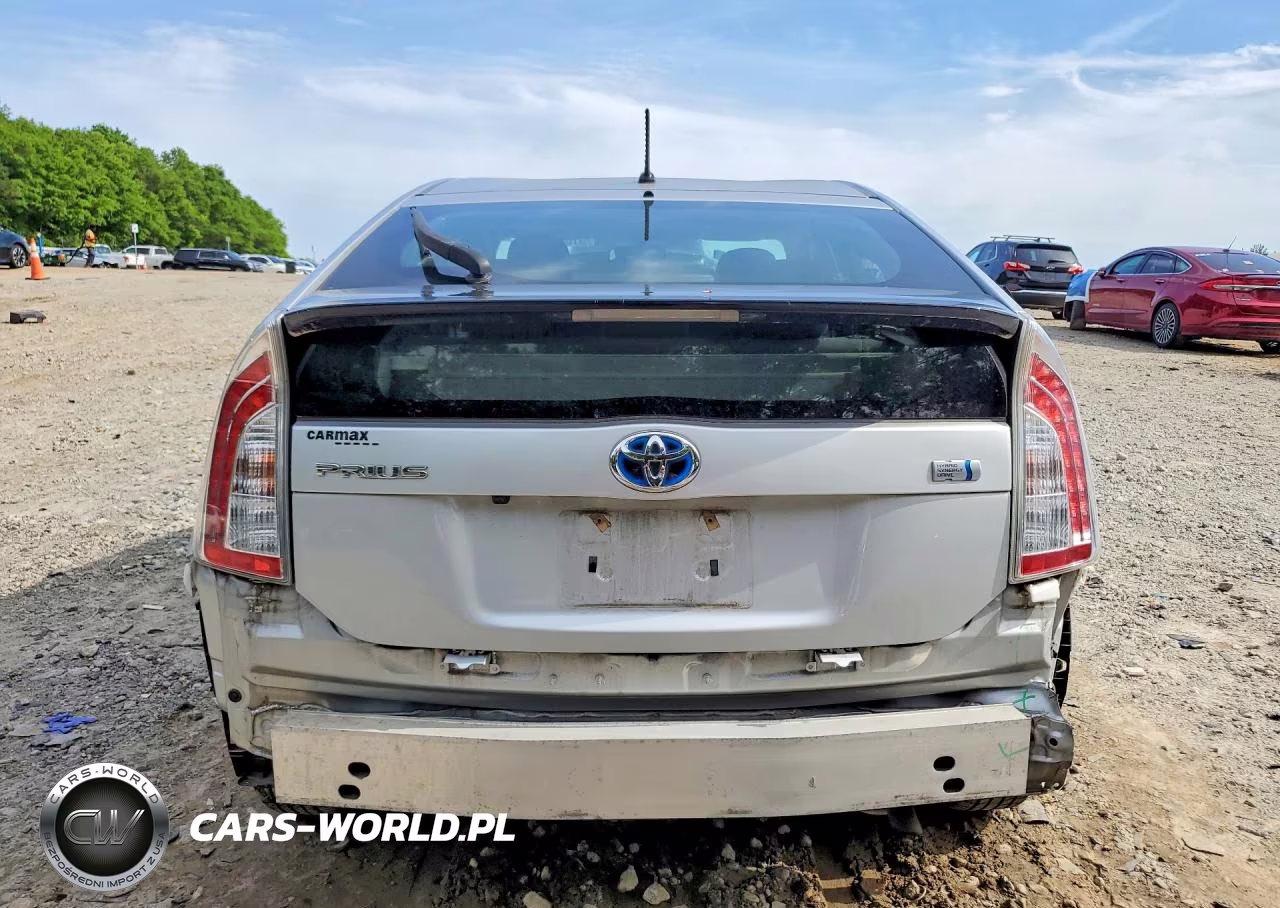 2015 Toyota Prius Two VIN:JTDKN3DU4F0433046 - 6