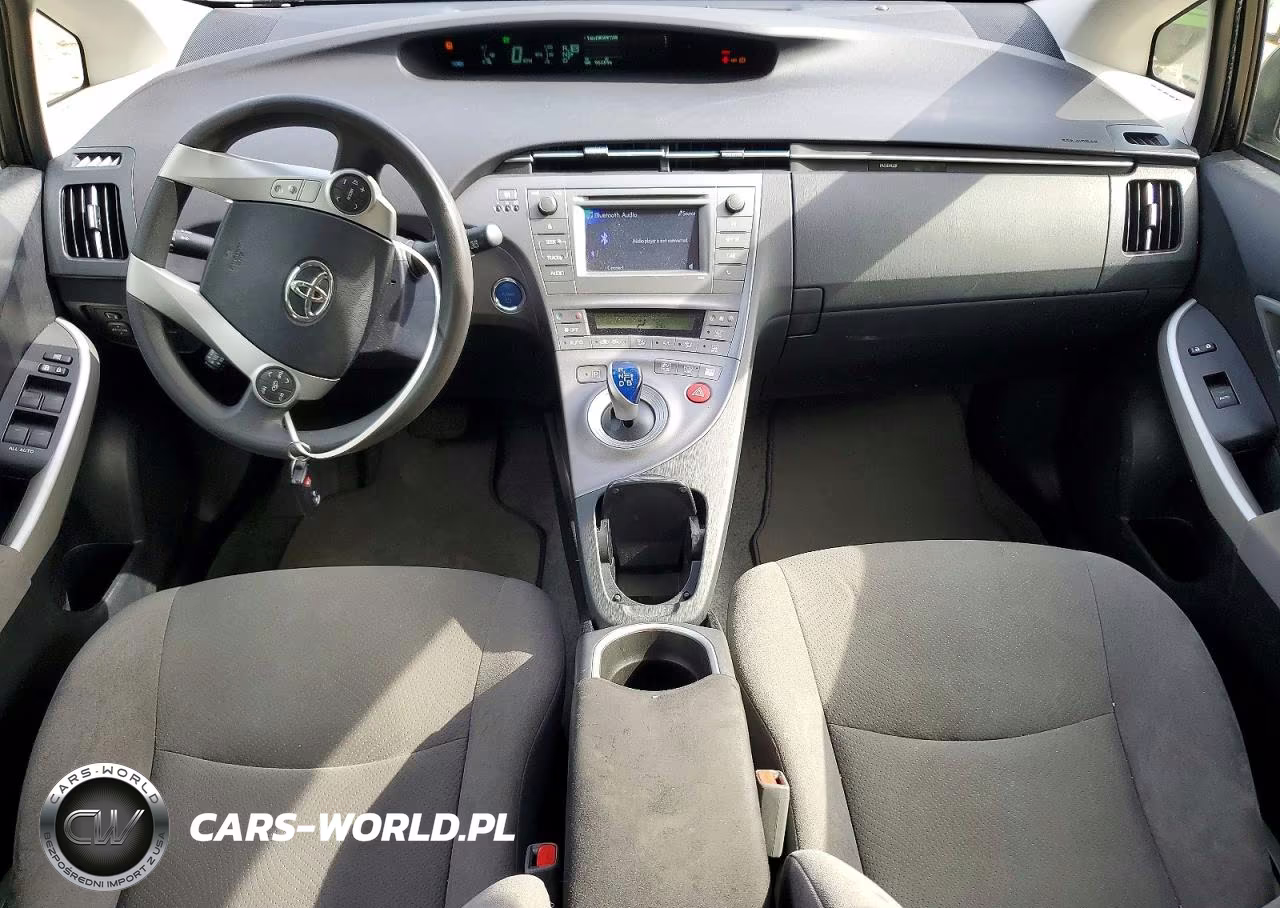 2015 Toyota Prius Two VIN:JTDKN3DU4F0433046 - 8