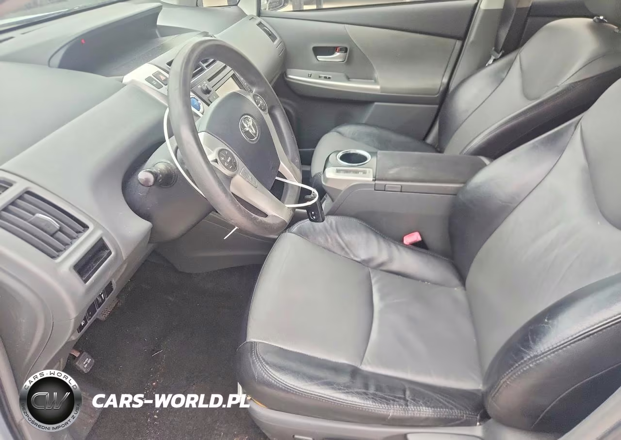 2013 Toyota Prius V Three VIN:JTDZN3EU2D3228981 - 7