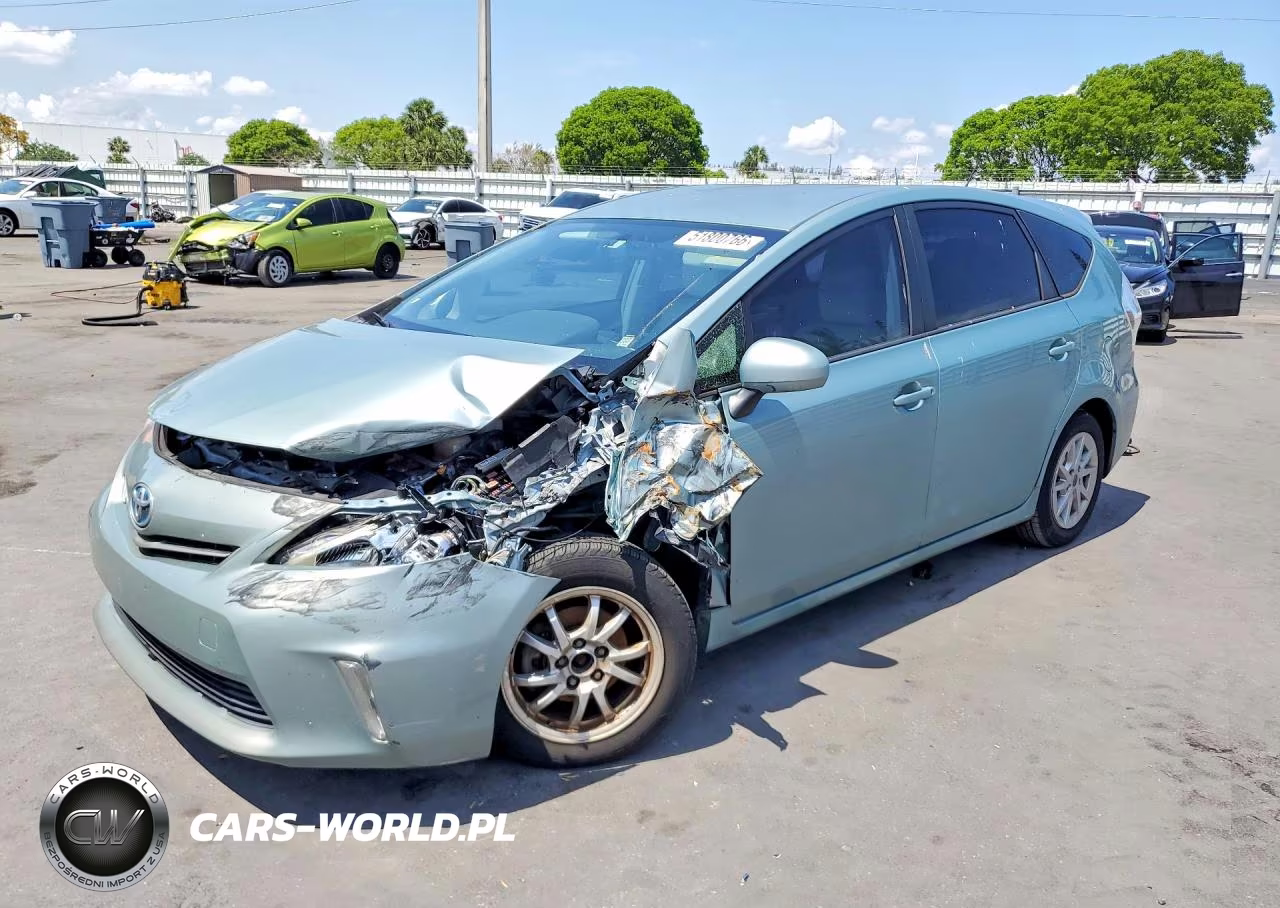 2013 Toyota Prius V Three