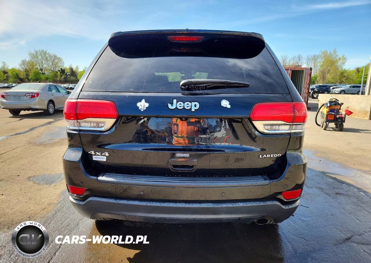 2017 Jeep Grand Cherokee Laredo VIN:1C4RJFAGXHC634834 - 6