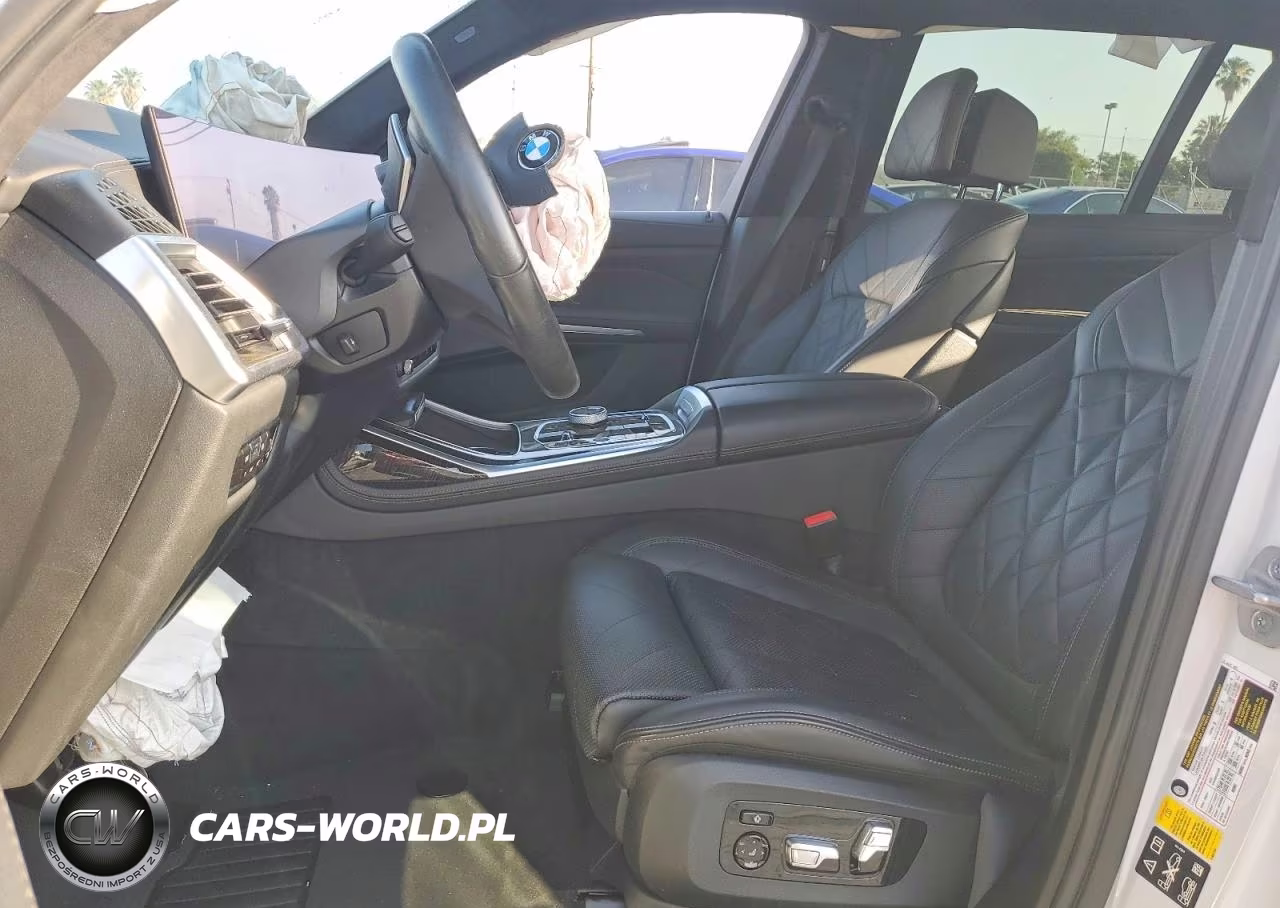 2023 BMW X7 xDrive40I VIN:5UX23EM03P9P31050 - 7