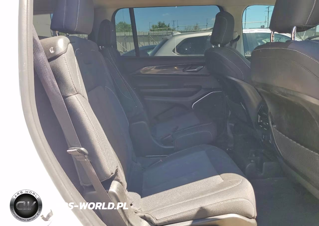 2022 Jeep Grand Cherokee L Laredo VIN:1C4RJKAGXN8620357 - 11