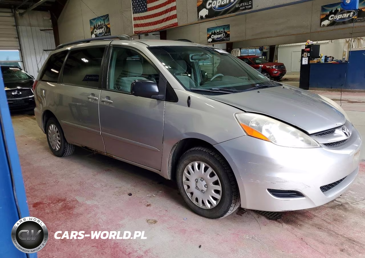 2008 Toyota Sienna Le 8-Passenger VIN:5TDZK23C18S130803 - 4
